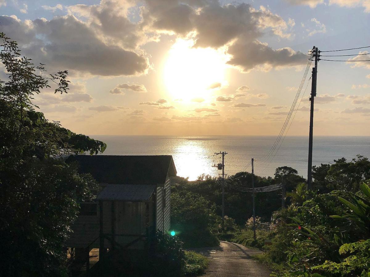 Panorama Ocean View Cottage Motobu Bagian luar foto