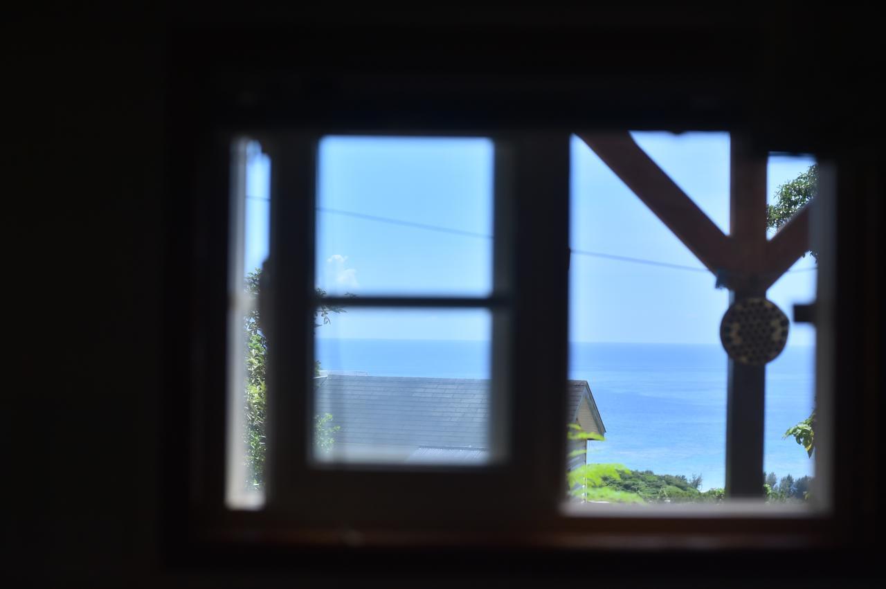 Panorama Ocean View Cottage Motobu Bagian luar foto